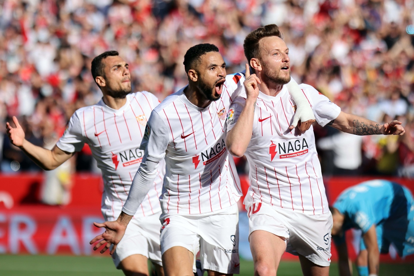 lol视频-底特律活塞训练开放日，赛前扳平良机引欢呼，西甲在即，轮换策略成焦点的简单介绍