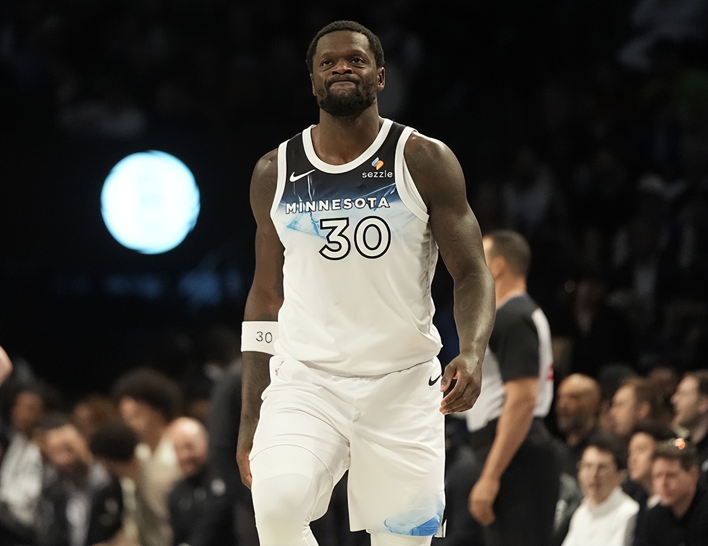 lol英雄资料-中超今夜再迎强敌；印第安纳步行者单刀错失；主帅态度——引发热议；团队化学反应显著的简单介绍